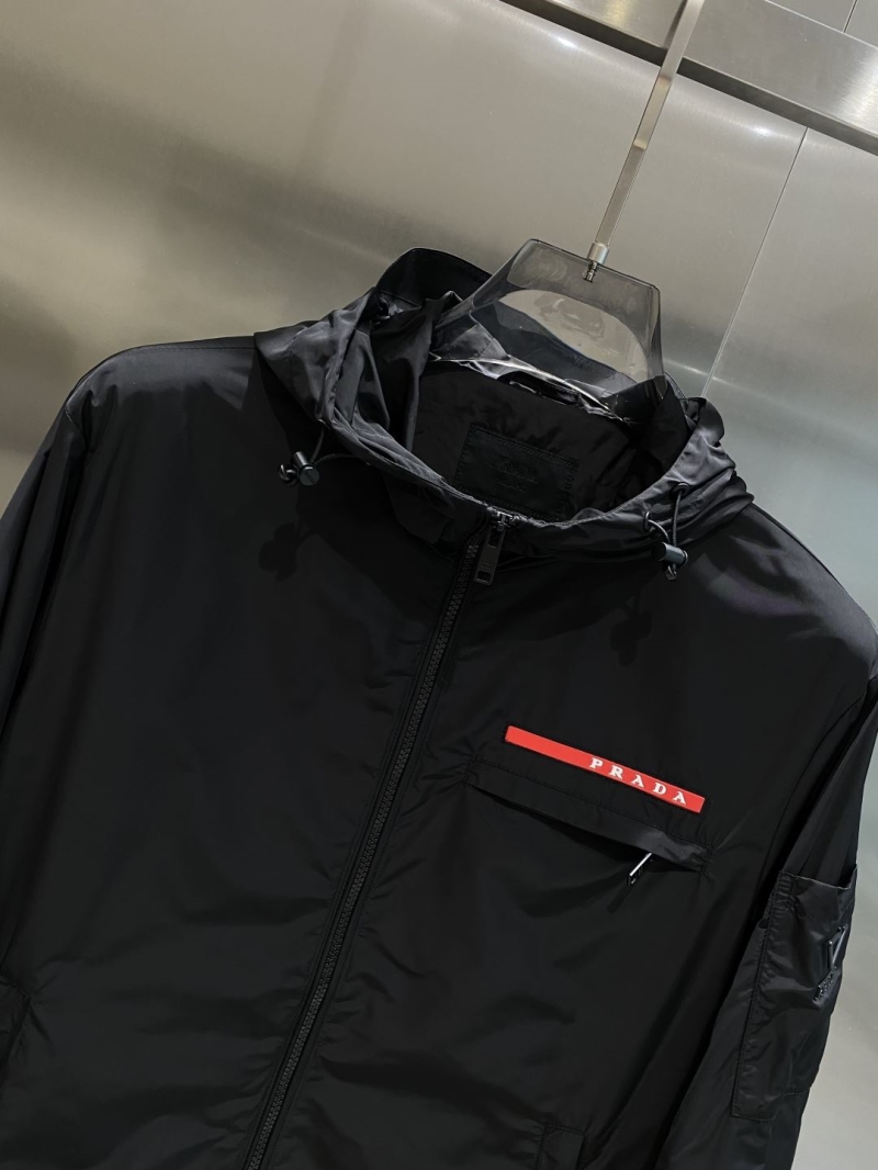 Pra*a outwear